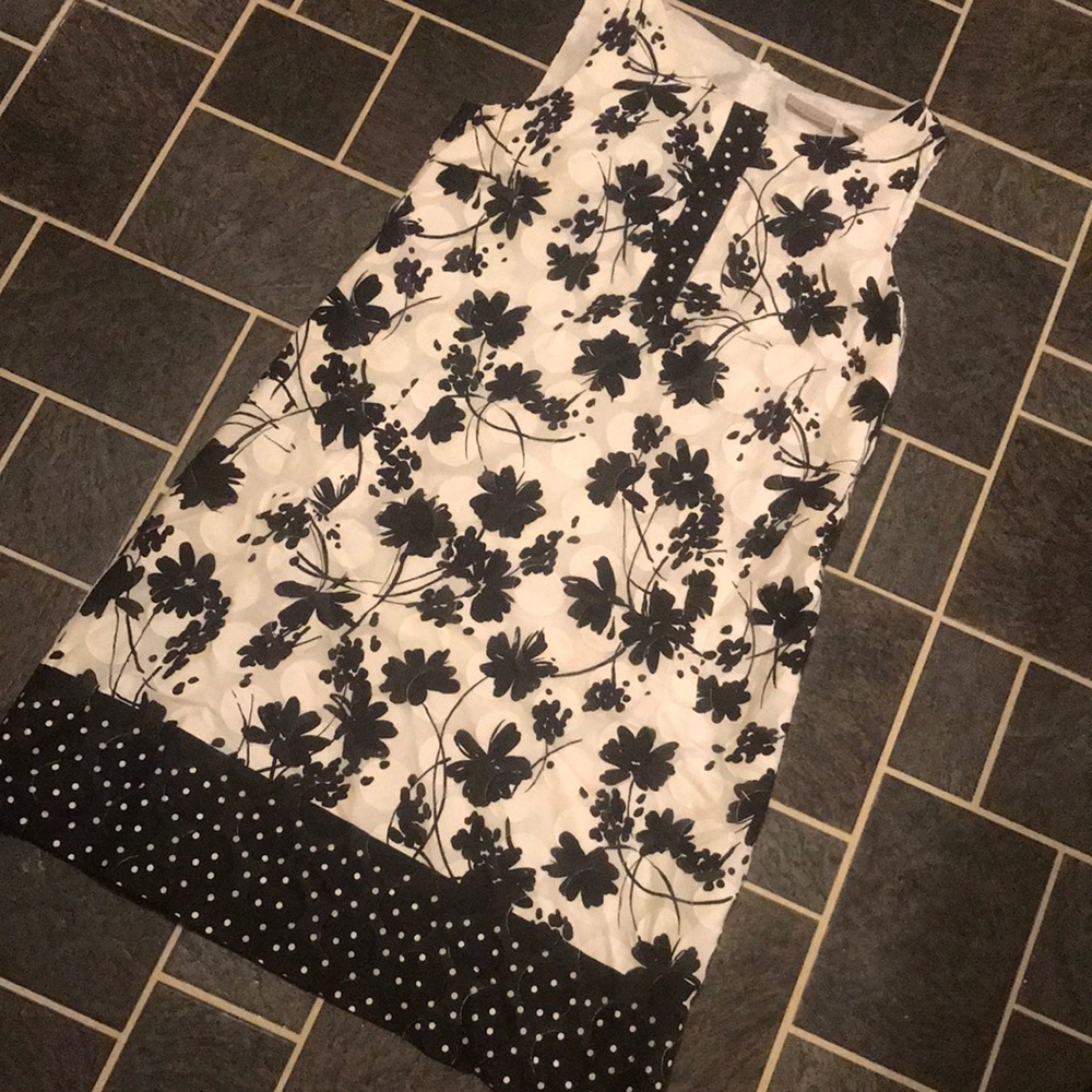 Fun graphic floral tank dress.